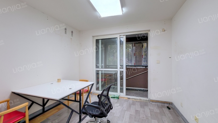 金碧苑二手房实景图