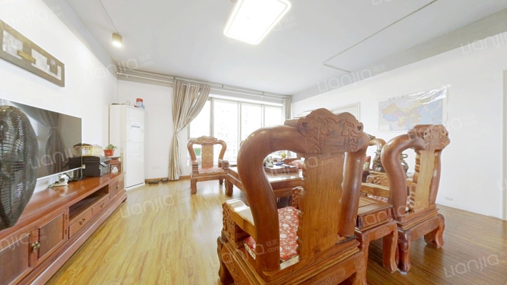 长顺滨江皇冠二手房实景图