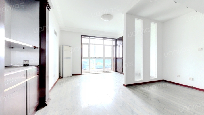 花香维也纳二手房实景图