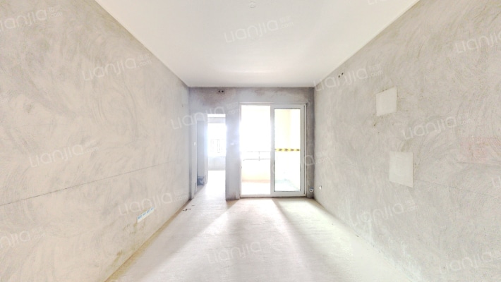 保利江上明珠拾年二手房实景图