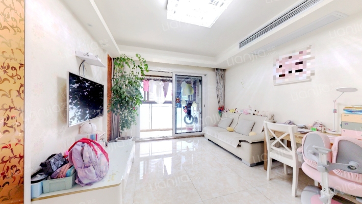 半岛国际二手房实景图