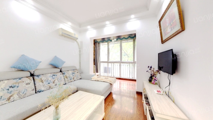 丛林背景二手房实景图