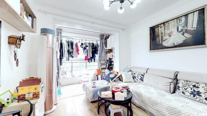 爱博四村二手房实景图