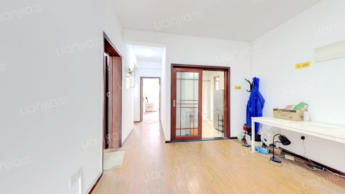 当代卡梅尔小镇二手房实景图