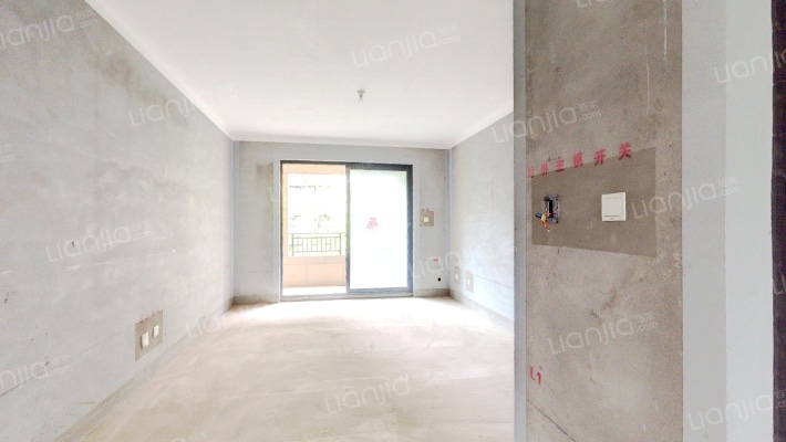 绿地香湖湾3号院二手房实景图