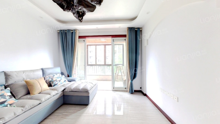 隆鑫爱琴海三期二手房实景图