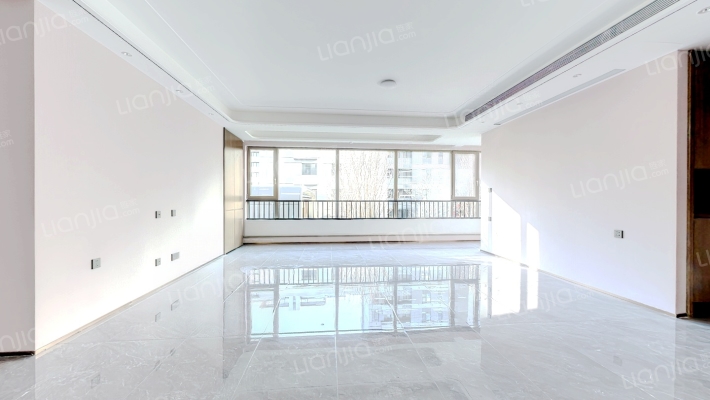 保利·臻誉二手房实景图