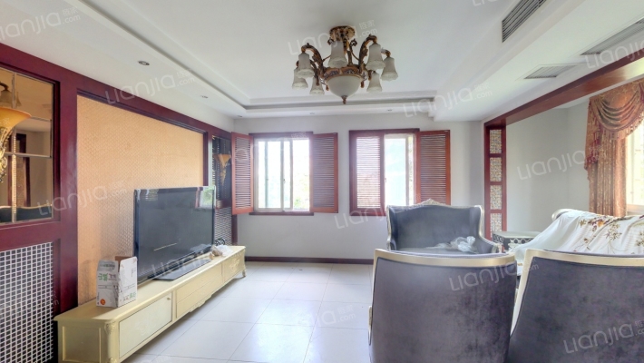 山语间二手房实景图