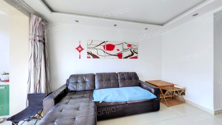 兴日家园二手房实景图