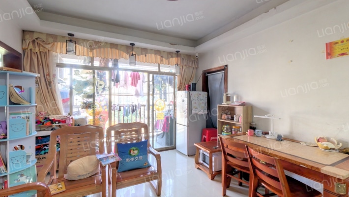 现代华庭二手房实景图