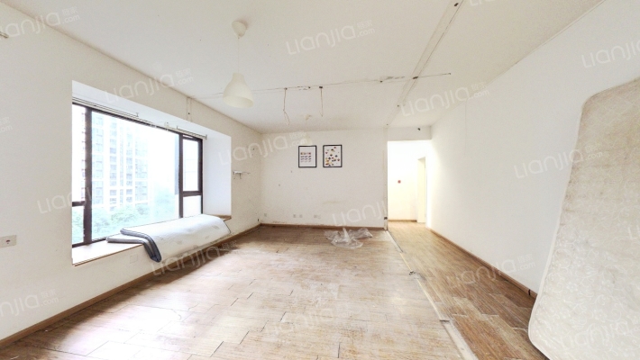 人居盛和林语南区二手房实景图