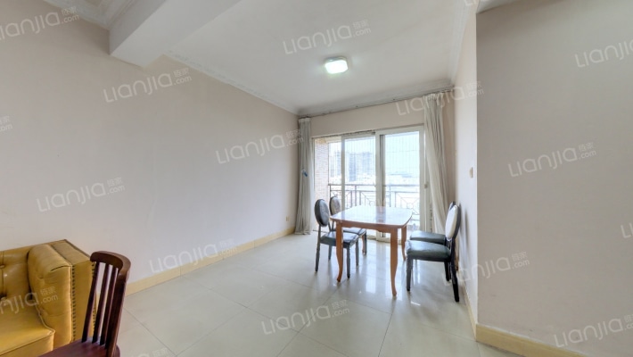 中豪华厦二手房实景图