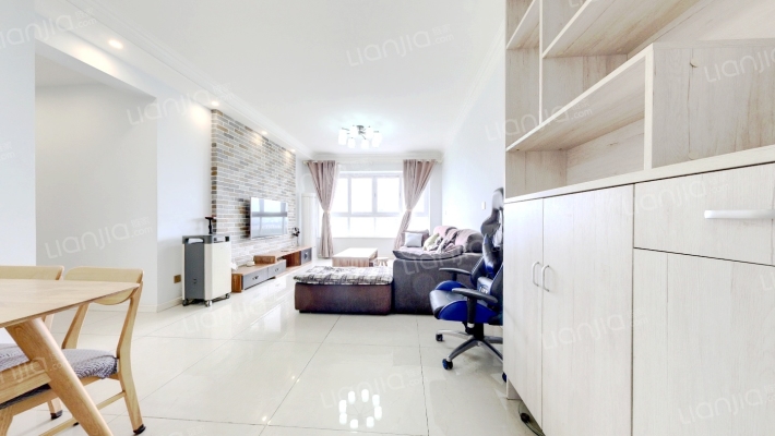 保利锦湖林语南区二手房实景图