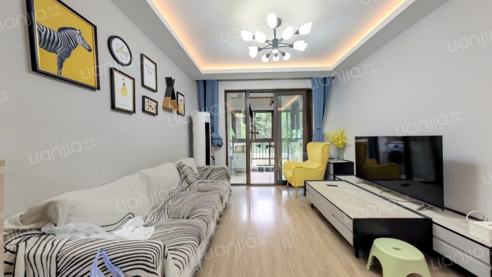 和昌香樟原著二手房实景图