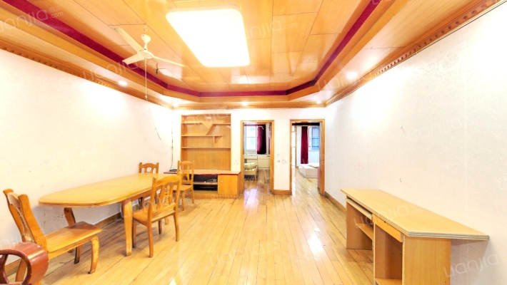 东泰新村二手房实景图