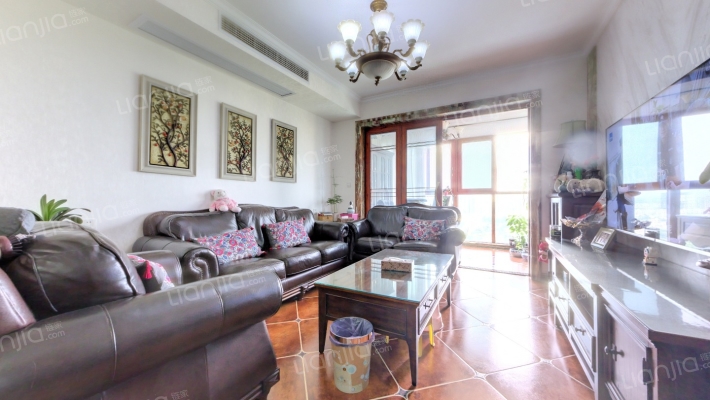 成发莱茵北郡二手房实景图