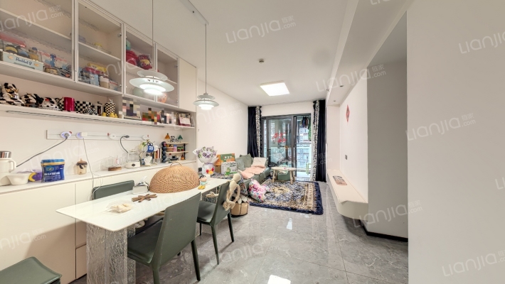 万科城市之光A区二手房实景图