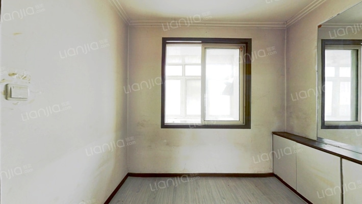 兰天一区小区二手房实景图