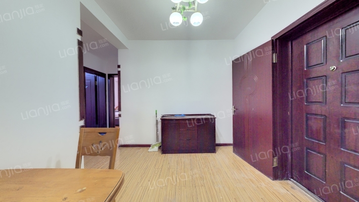 加州枫景二手房实景图