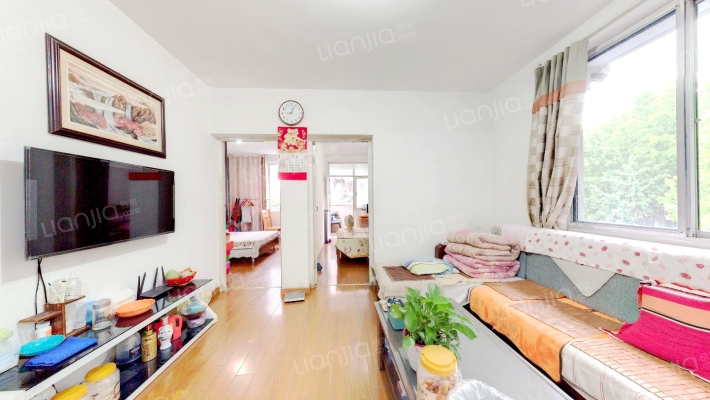 市政新颜小区二手房实景图