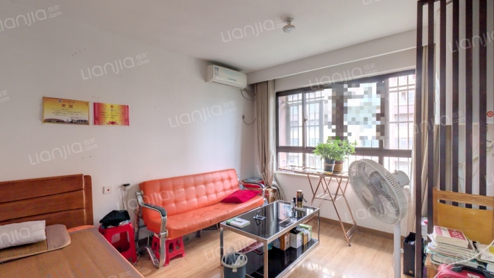 文一名门学府里二手房实景图