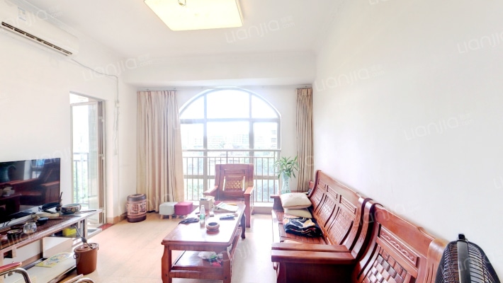 金莎蓝湾二手房实景图