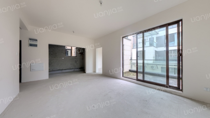 郡源山外山二手房实景图