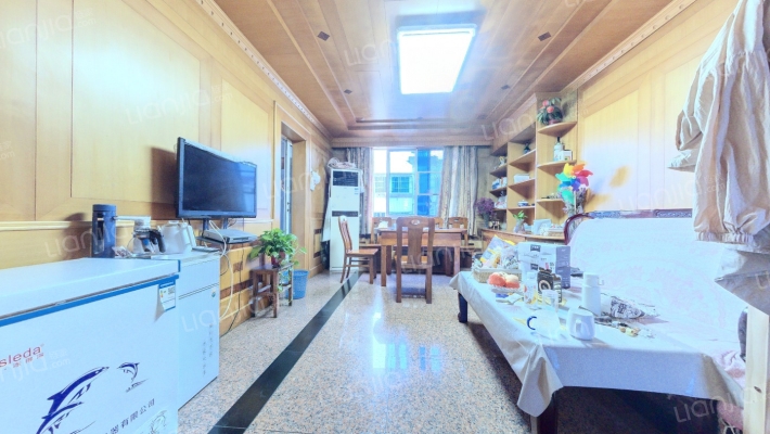 七七0弄二手房实景图