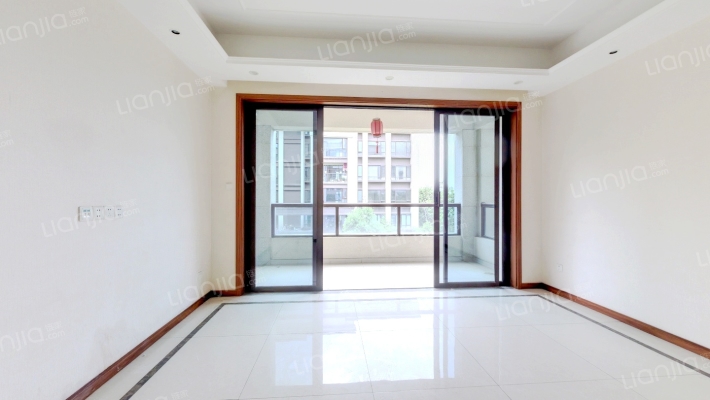 城投置地梧桐栖3期二手房实景图