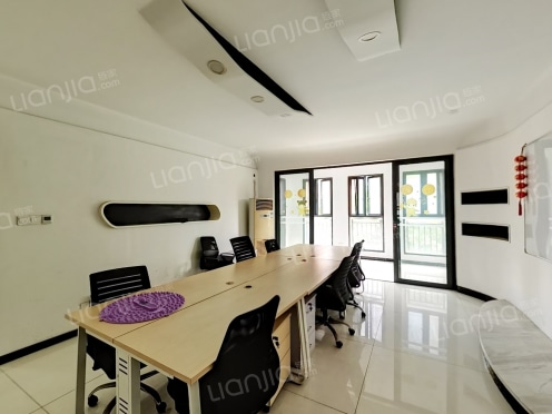 整租·中隆国际御玺 4室2厅 东南/南