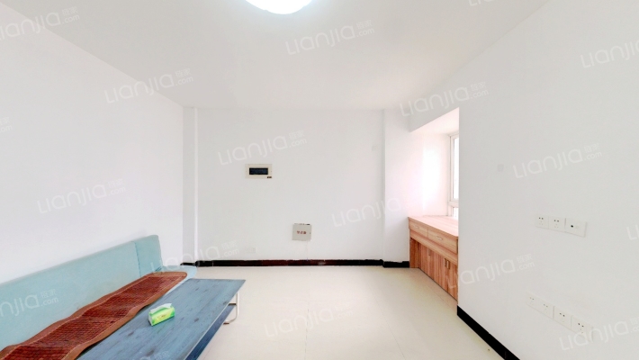 福湾新城夏雨苑A区二手房实景图