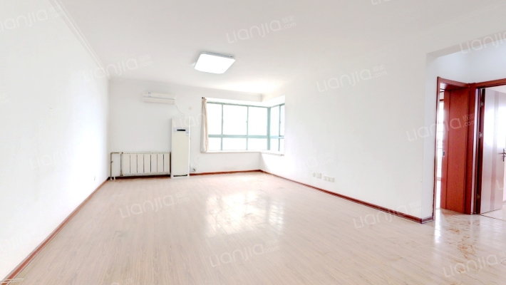 蔚蓝世纪大厦二手房实景图