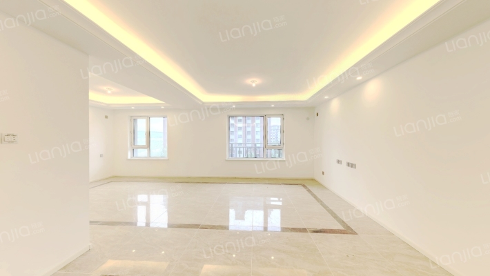 班芙花园二手房实景图