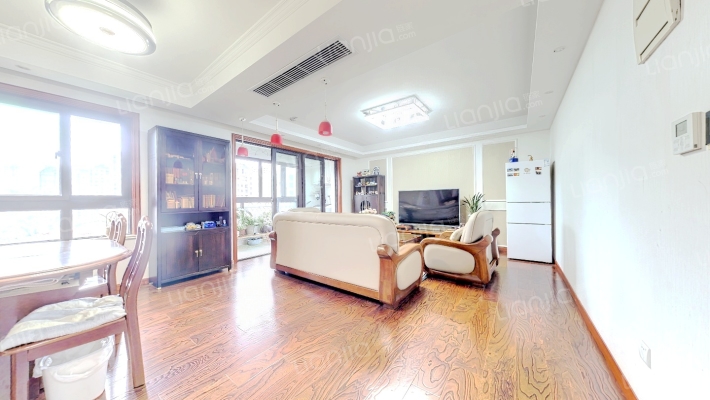 万盛金邸东区二手房实景图