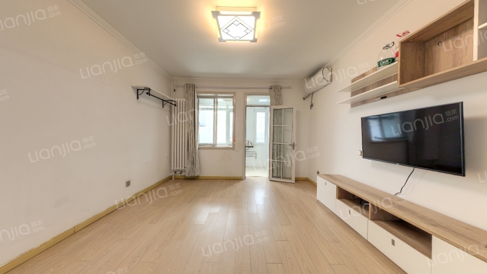 青年公寓二手房实景图