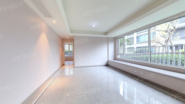 春语蓝庭二手房实景图