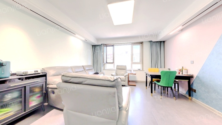 经贸大学东苑住宅楼二手房实景图