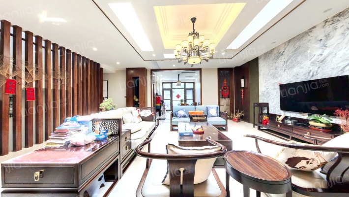 绿地海域乾唐墅二手房实景图