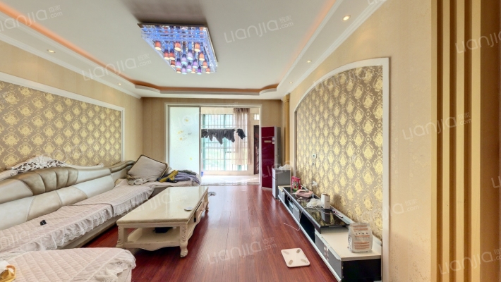 亚星盛世广场二手房实景图