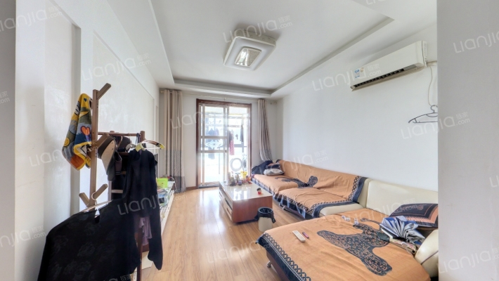 金色港湾双湖泊岸二手房实景图