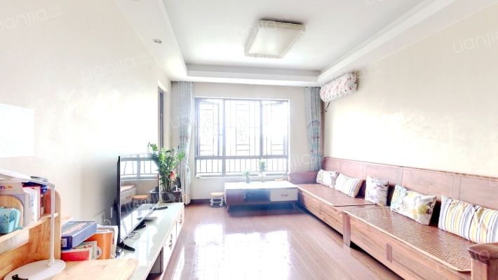 万科金域华庭三期二手房实景图