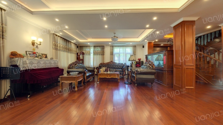 乔爱别墅二手房实景图