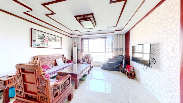 龙华苑西区二手房实景图