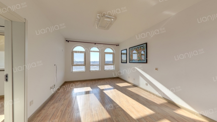 漫步地中海二手房实景图