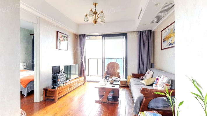 绿地香缇二手房实景图