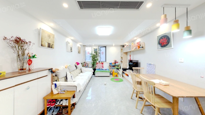 安亭新镇颂苑二手房实景图