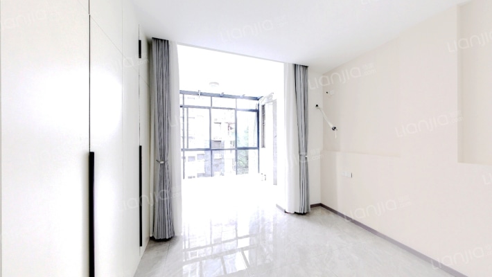 钱隆首府二手房实景图