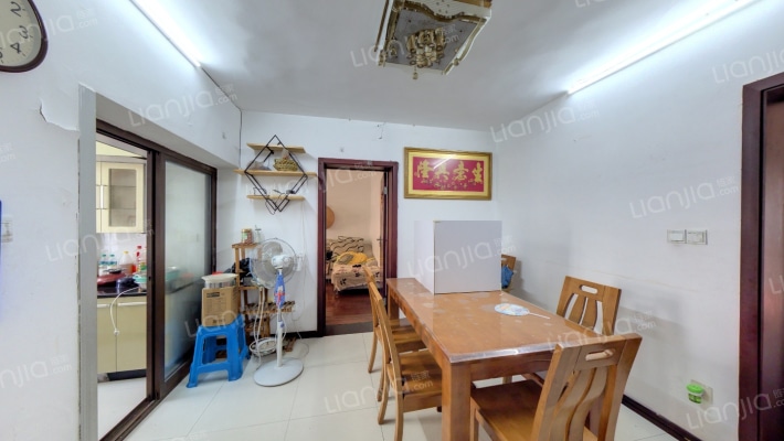 风光里一期二手房实景图