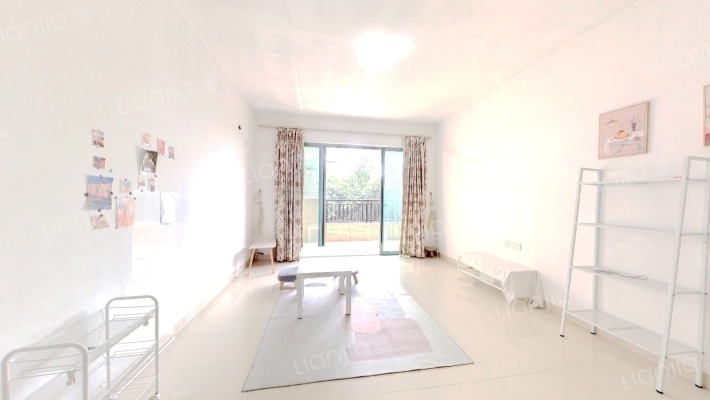 雅居乐滨江花园二手房实景图