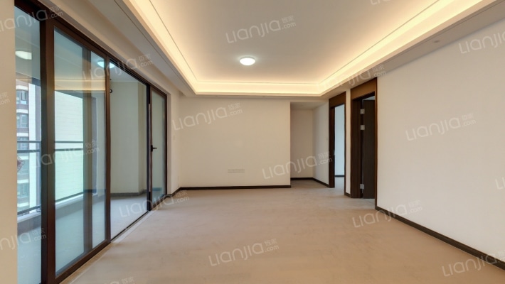 万科彩云湖二手房实景图